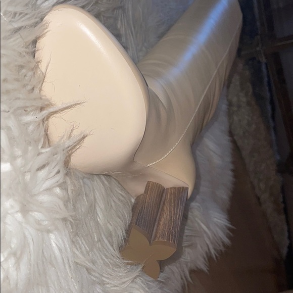 Louis Vuitton boots - Picture 2 of 7